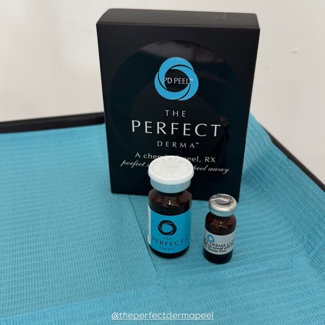 Derma peel + Porcelanizacion at STEVEN CAMÓN  ESTHETICS in Miami, FL